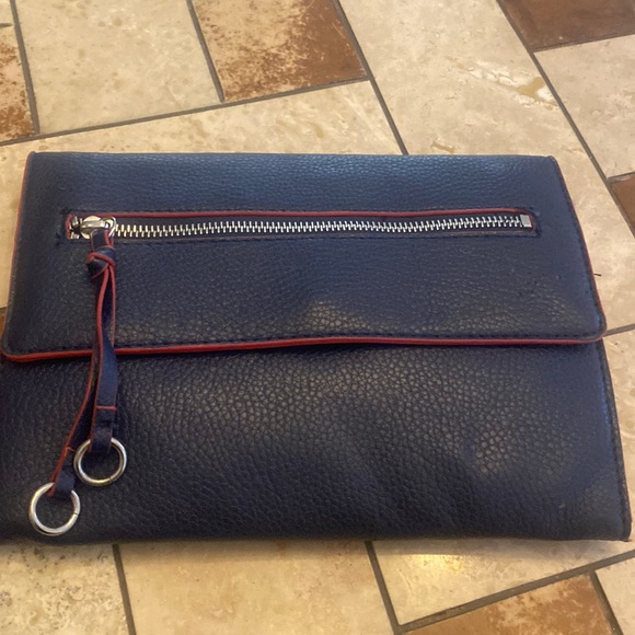 Libby Edelman cross body purse navy blue with red accent stripes Excellent - Picture 2 of 7